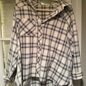 Promesa Cream and Black Checkered Top